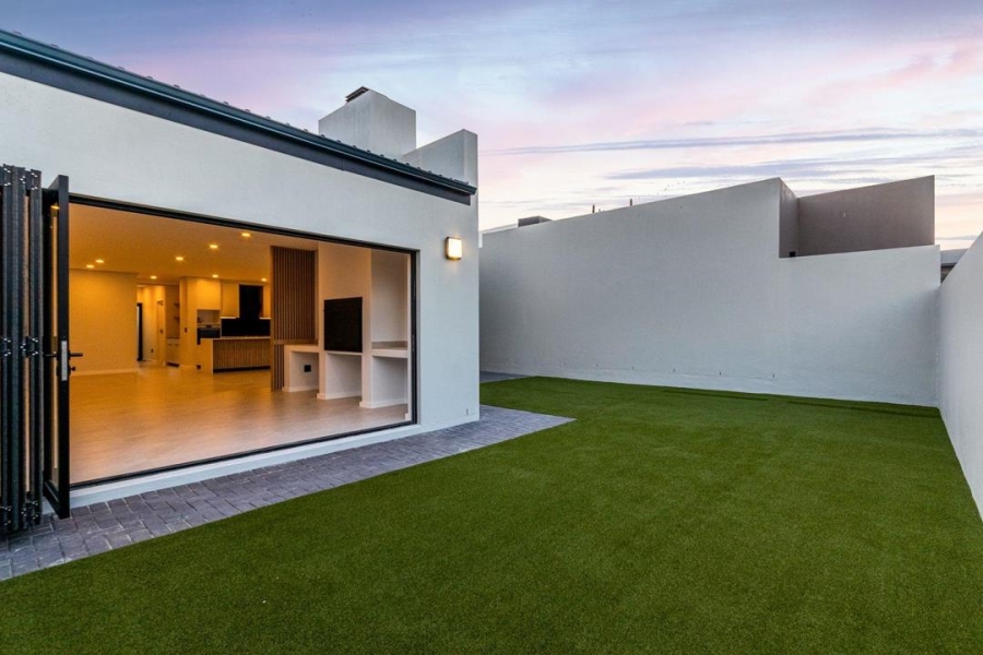 4 Bedroom Property for Sale in Sandown Western Cape